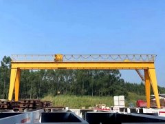 外部环境对龙门吊大梁晃